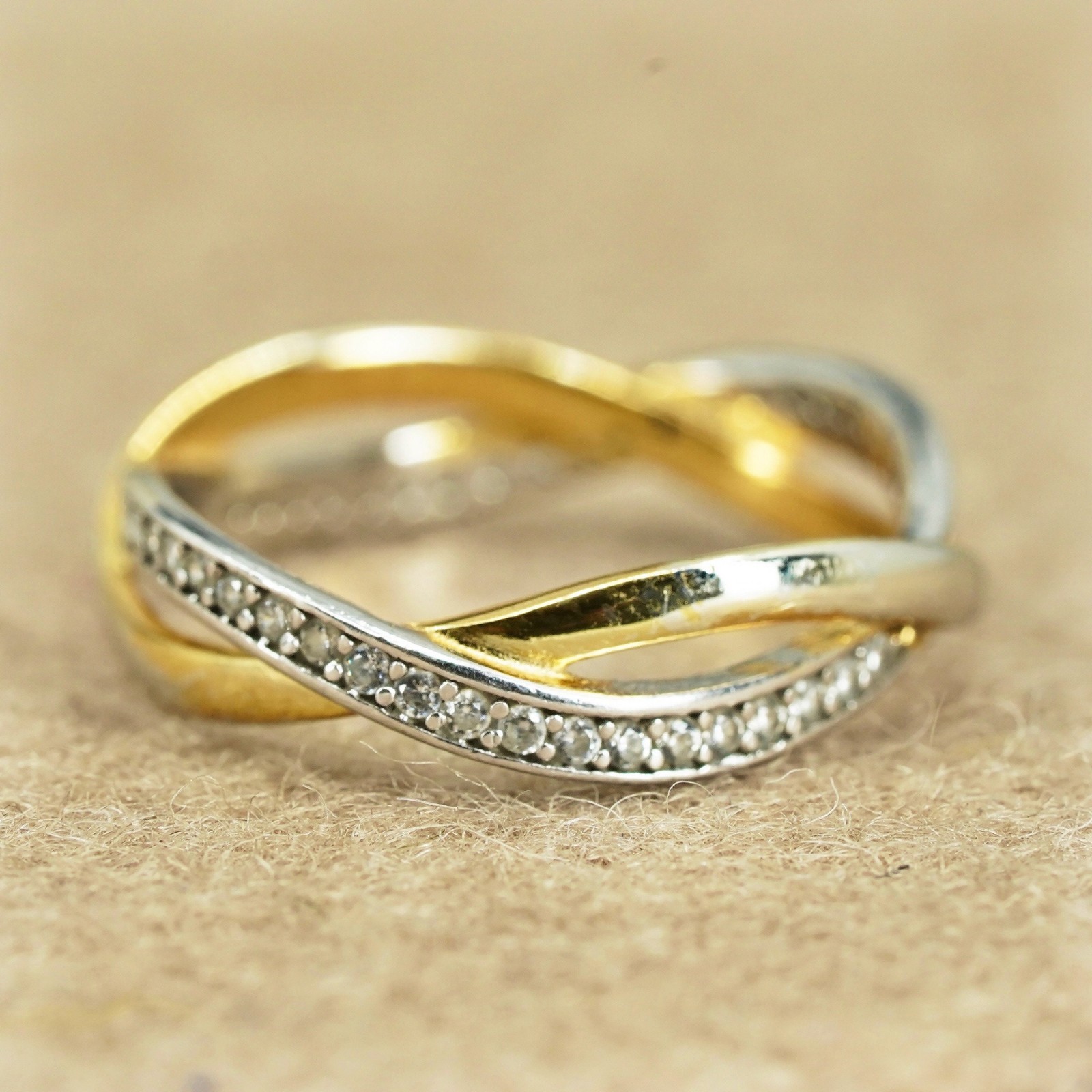 Size 7, vintage two tone Sterling 925 silver entwined ring cluster cz, band