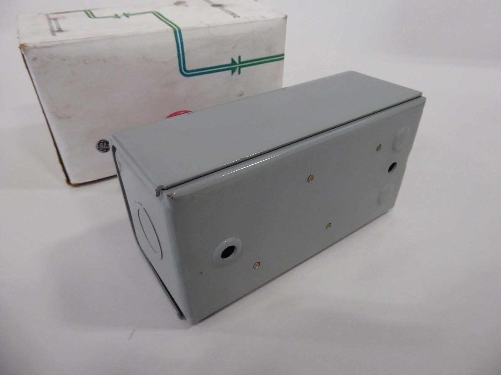 GE CR2940AA402E Push Button Station 600V max Dual Unit 2 Position