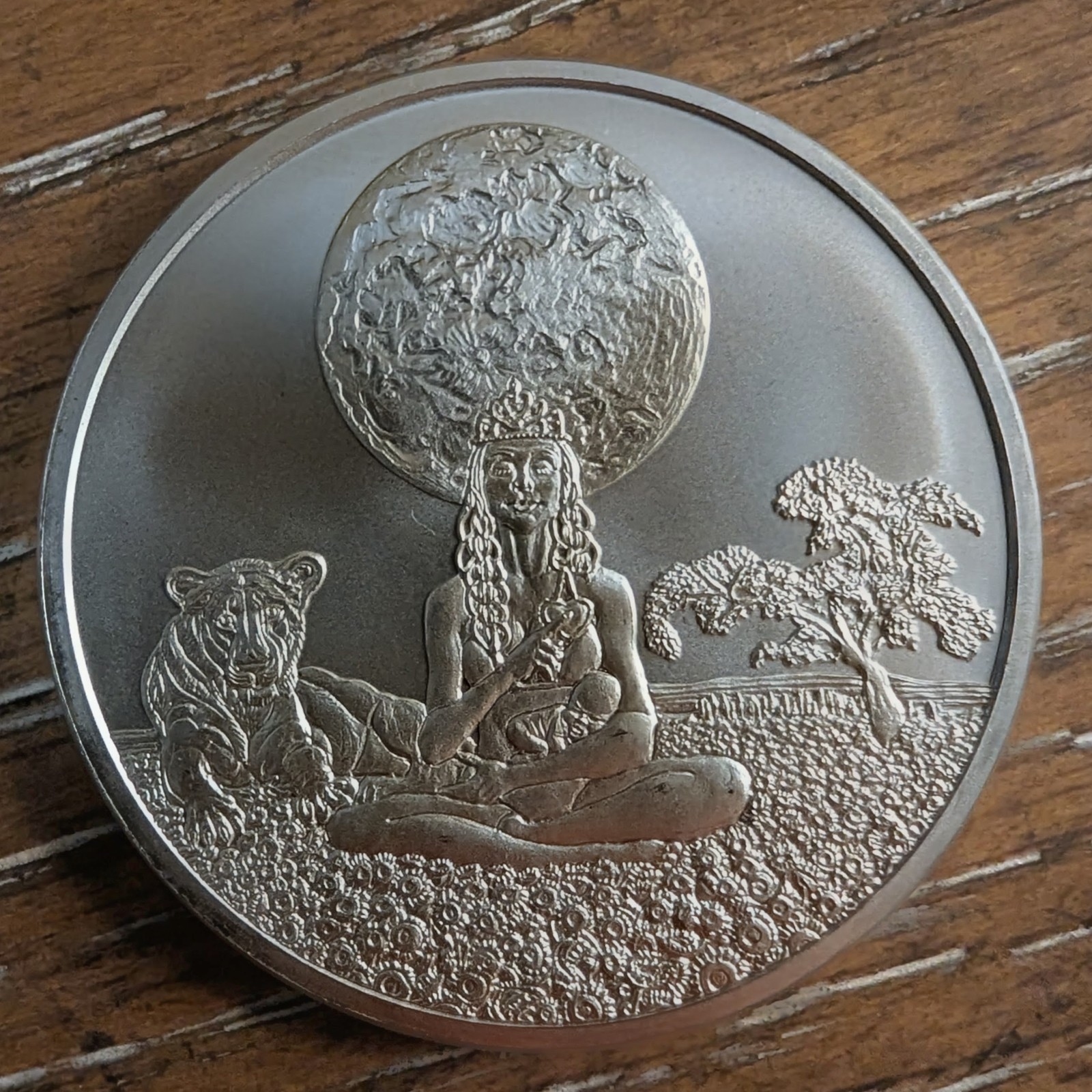 2018 1 Oz 0.999 Fine Silver - "Queen Within" - MiniMintage Silver Shield
