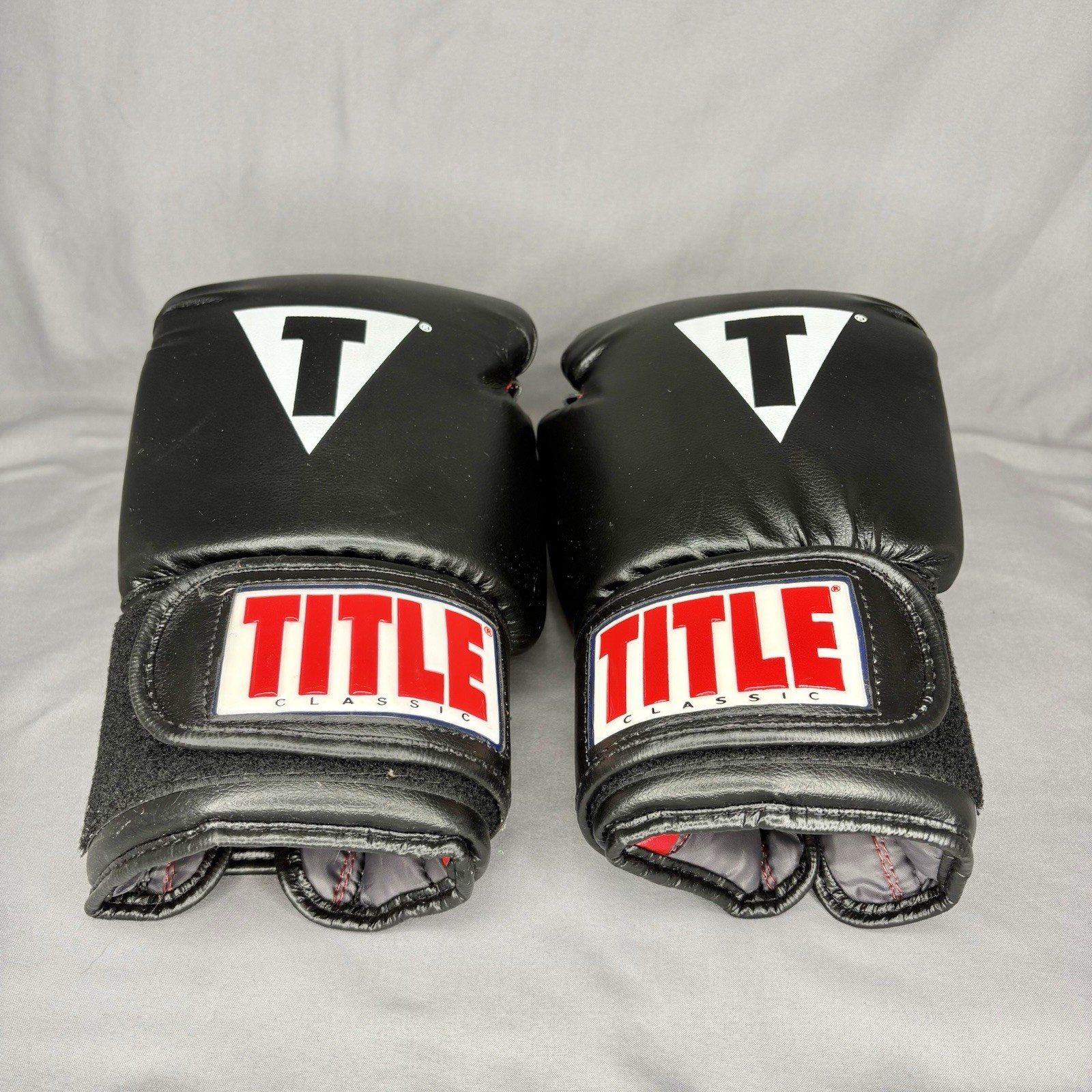 Title Boxing Classic Hook & Loop Black Red Training Gloves 16 Oz Large