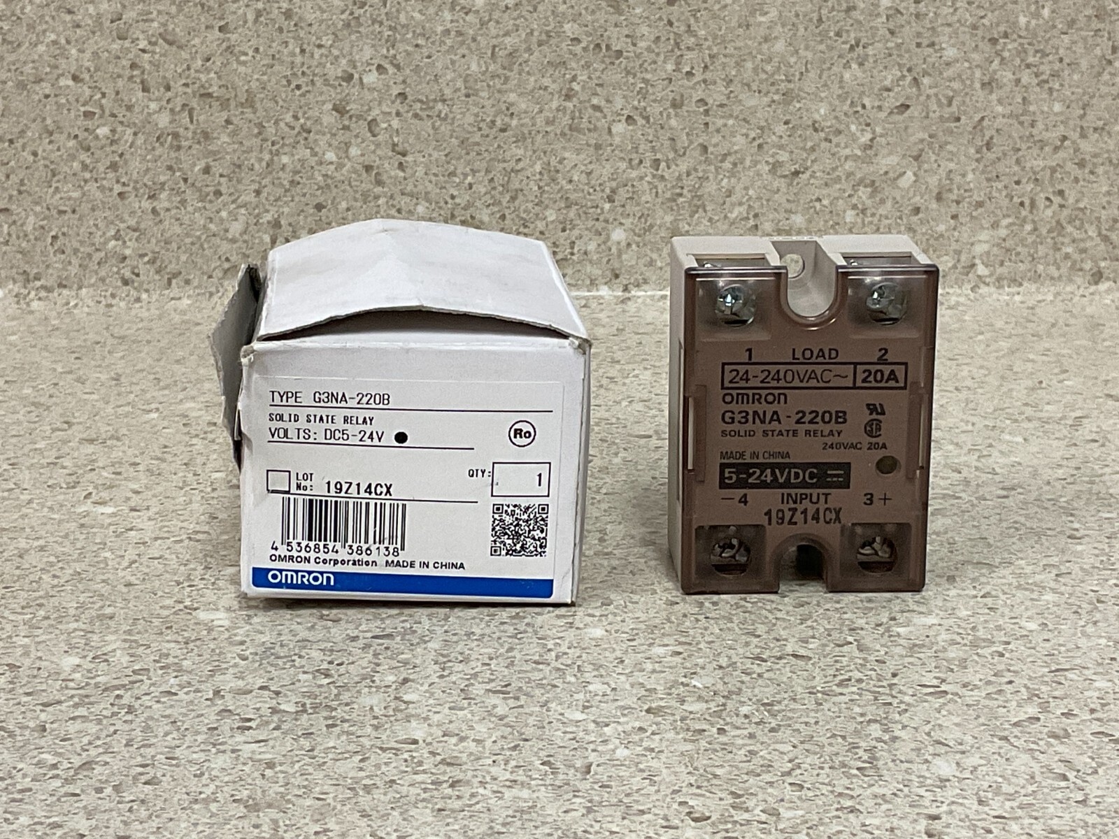 Omron G3NA-220B NEW