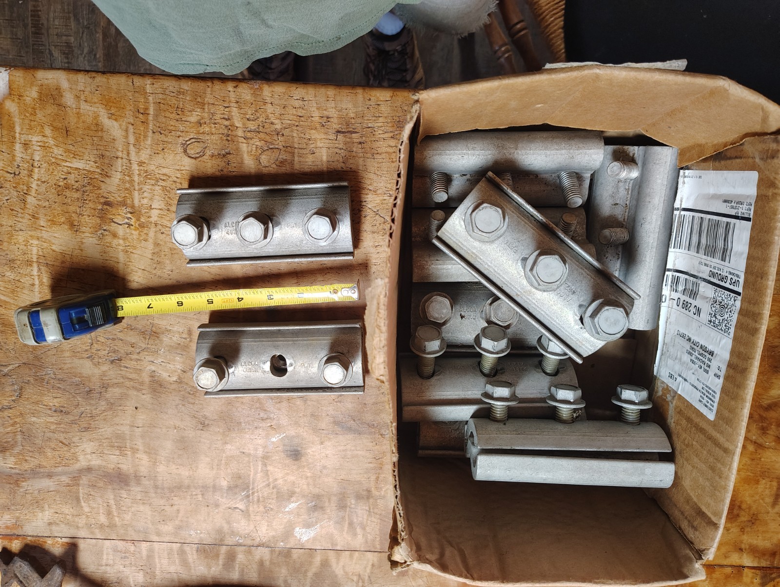 Box Of 8 ALCOA Cable Clamps 482.2