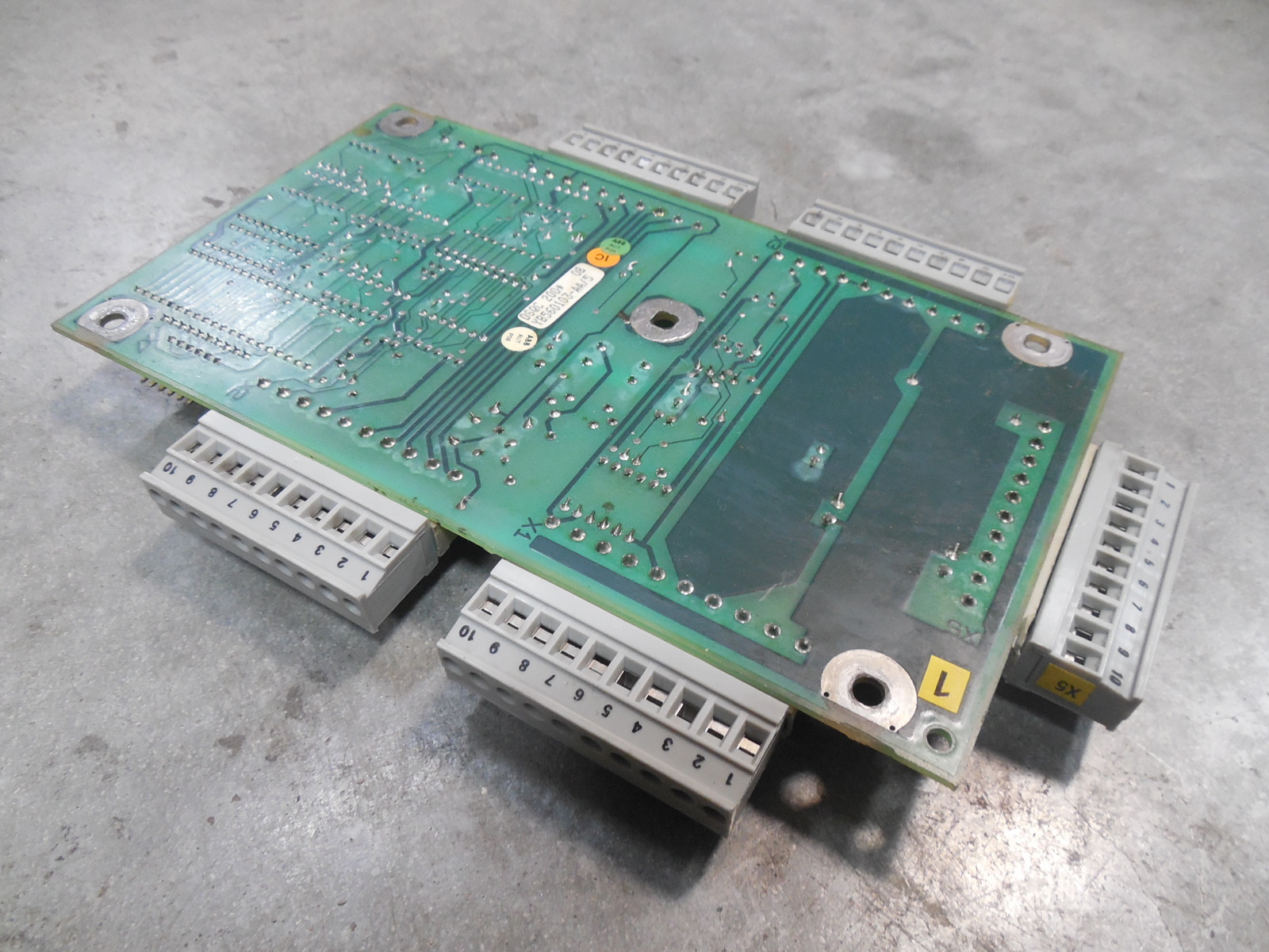 USED ABB DSQC 200 Control Panel Board YB560103-AA/5