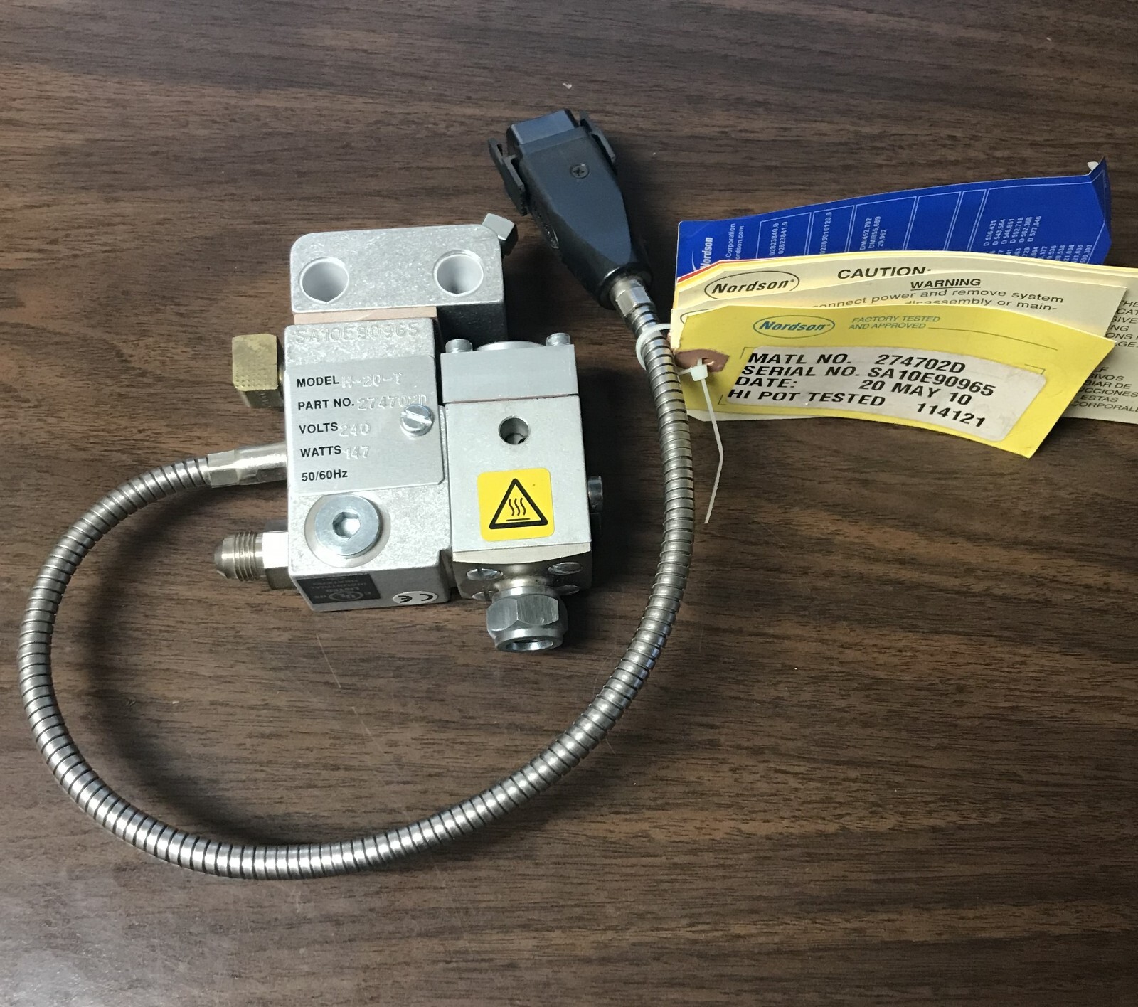 Nordson Hot Melt Adhesive Gun P/N 274702D Model H-20-T 240 V 147 W 50/60 Hz
