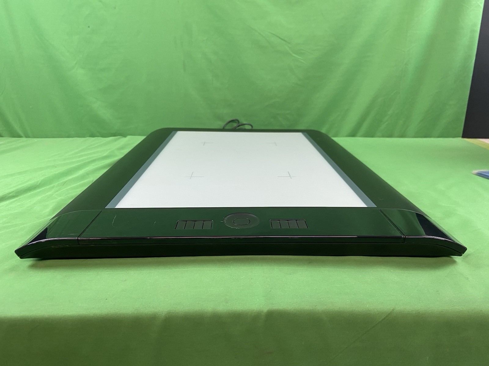 Wacom Intuos 4 XL PTK-1240 Graphics Tablet USB | Powers On Untested