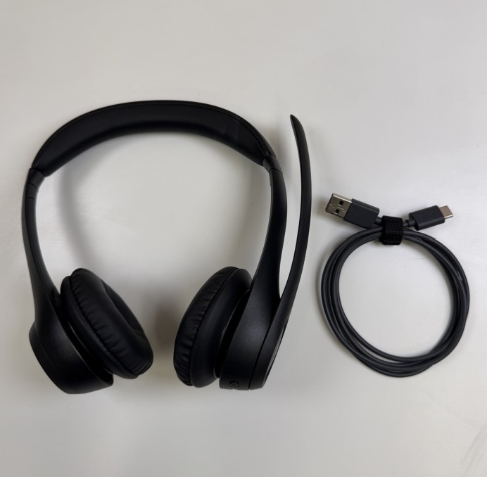 Logitech Zone 300 Wireless Bluetooth Noise-Canceling Headset Black