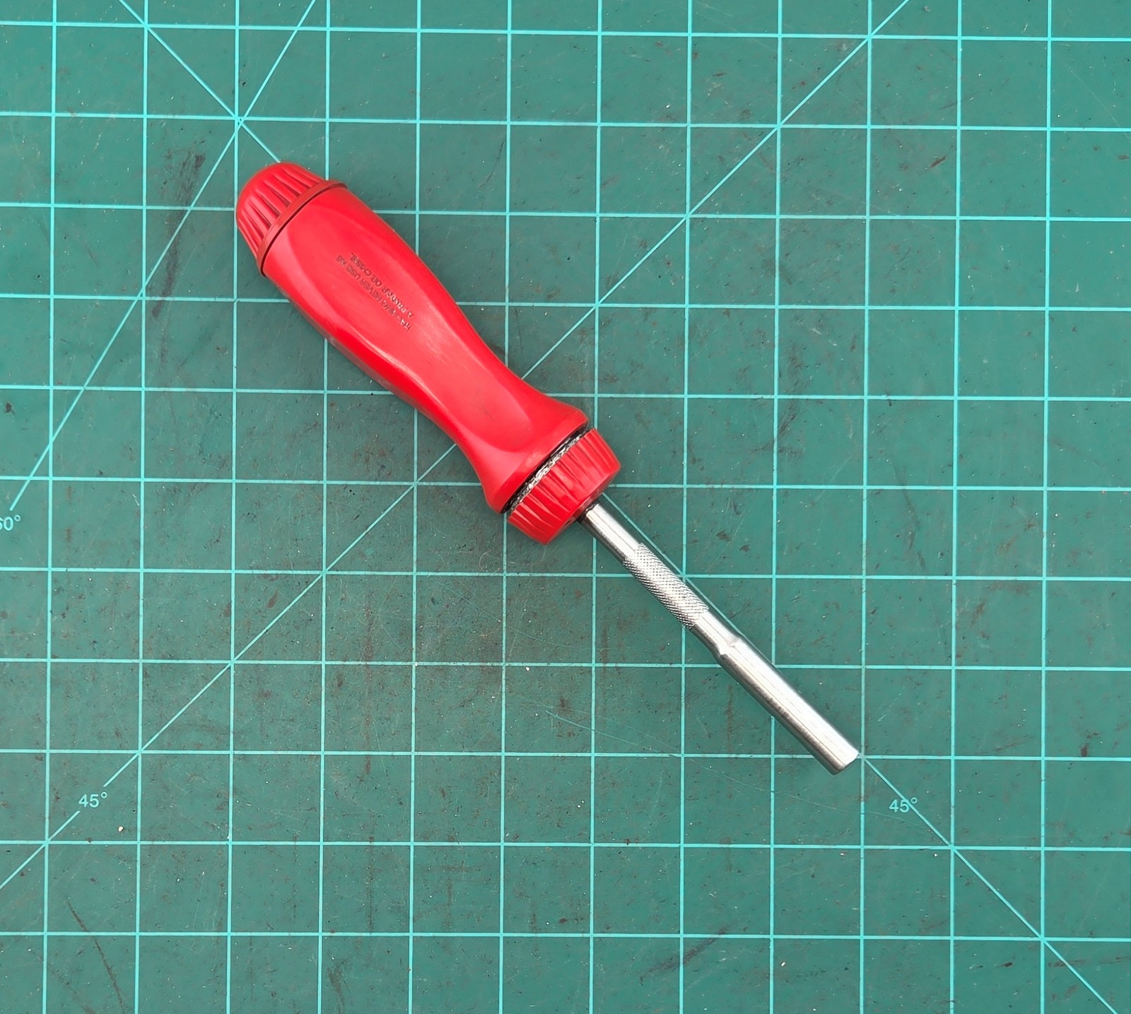 Snap On Tools SSDMR4A Ratcheting RED Original Hard Handle Screwdriver w/ Bits