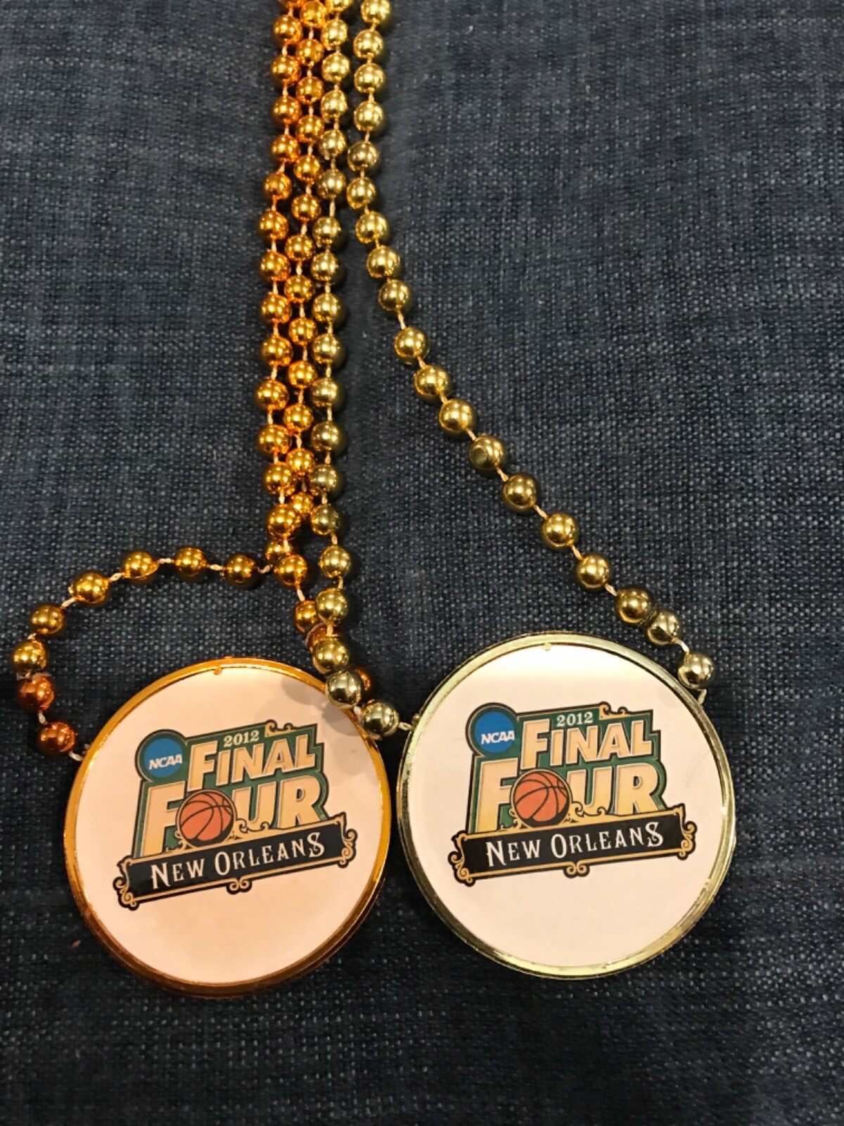 2012 FINAL FOUR NEW ORLEANS BEADS NECKLACE BEAD MARDI GRAS ORANGE