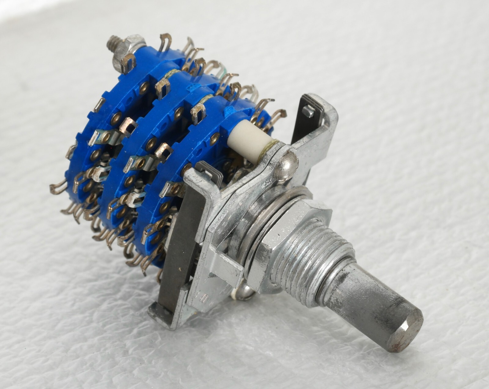 Centralab PSA-238 Rotary Switch 15 Pole 3 Position Shorting - NOS Qty 1