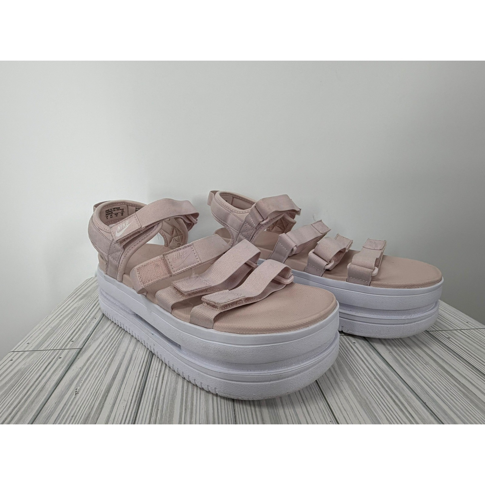 Nike Icon Classic Pink Platform Sandals Womens 11 DH0224-600 Chunky Strappy