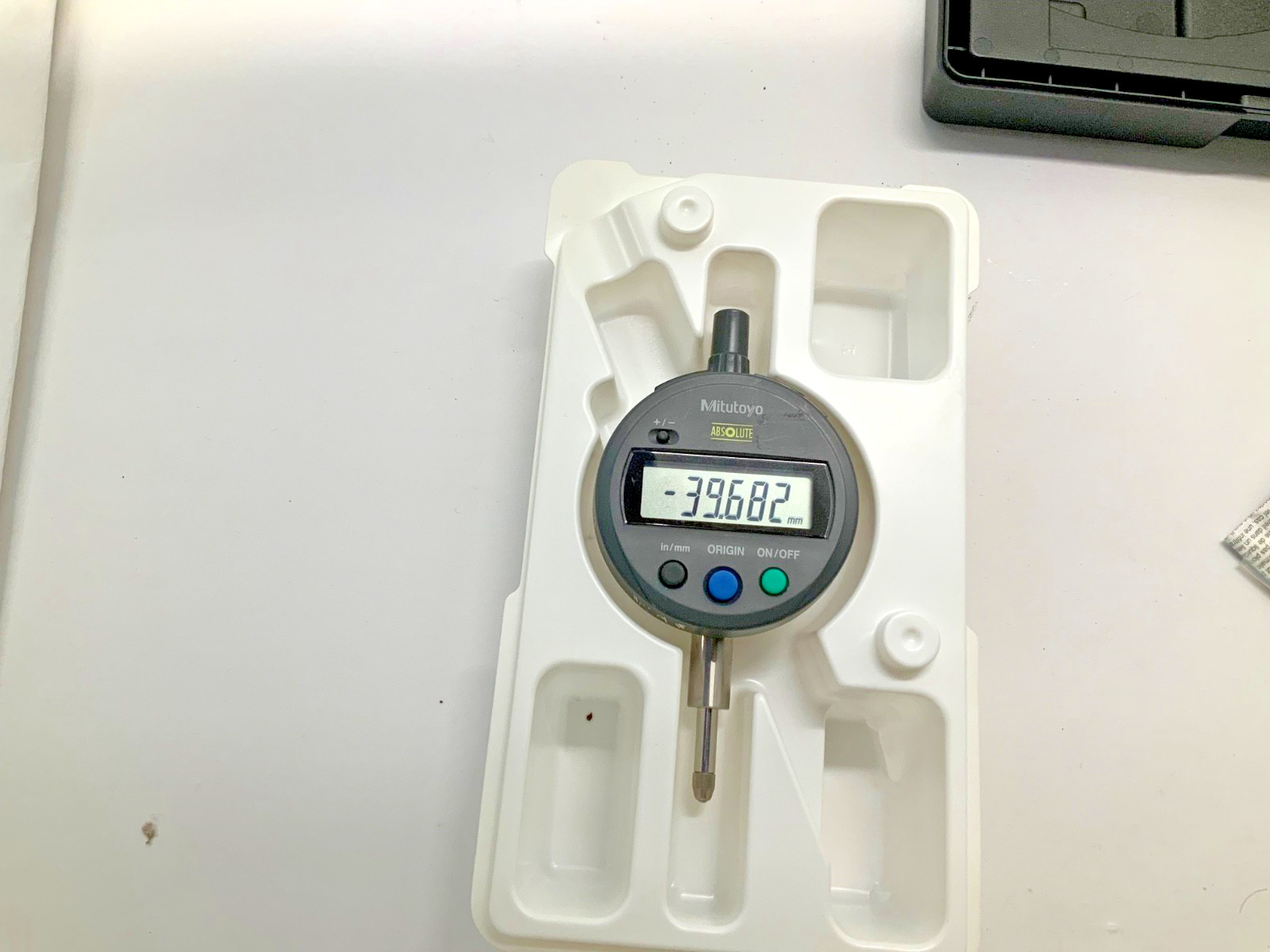 Mitutoyo digital indicator  543-793 - barely used