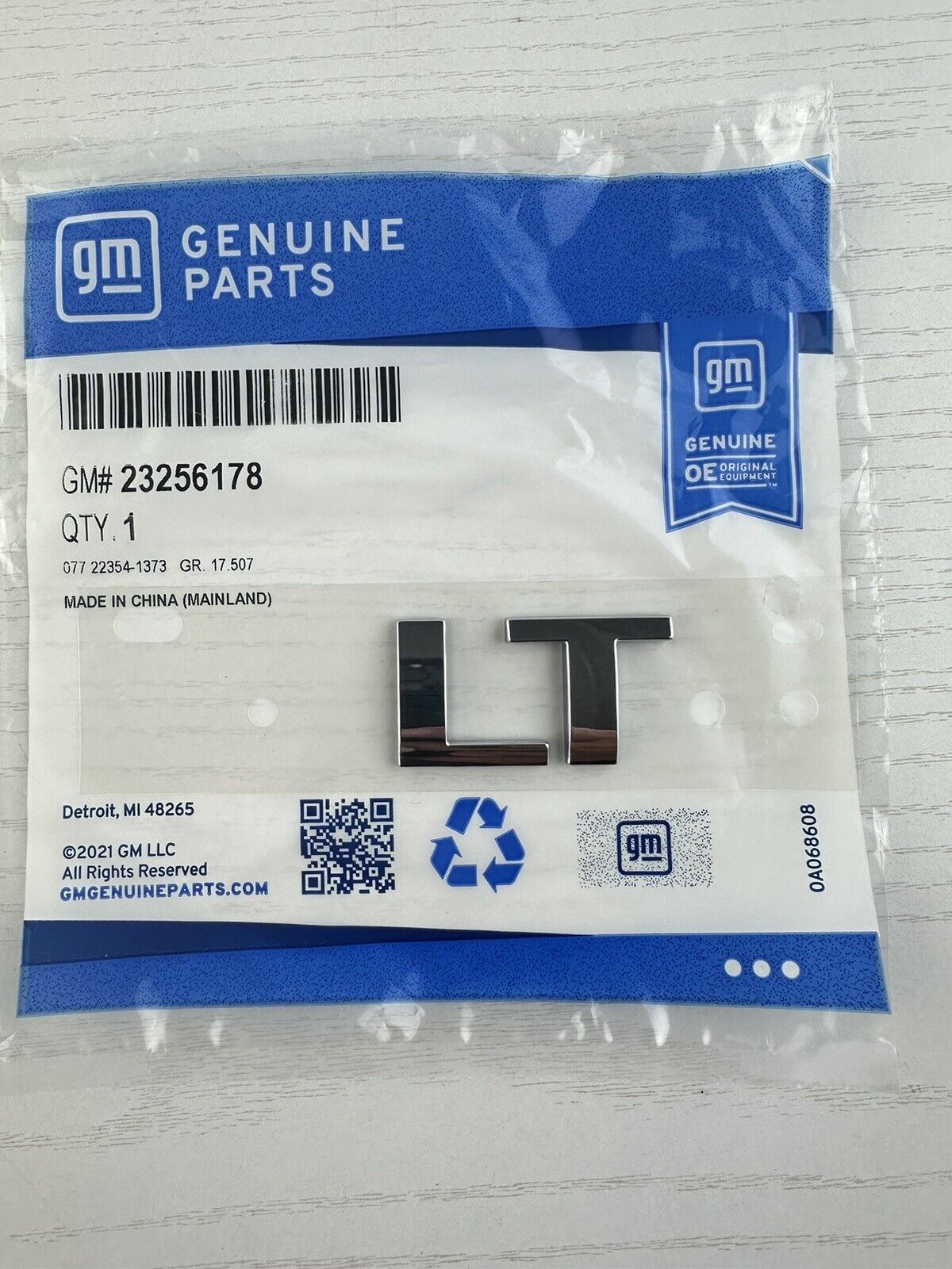 OEM NEW Right or Left Door or Tailgate LT Emblem Badge 14-20 Chevrolet 23256178