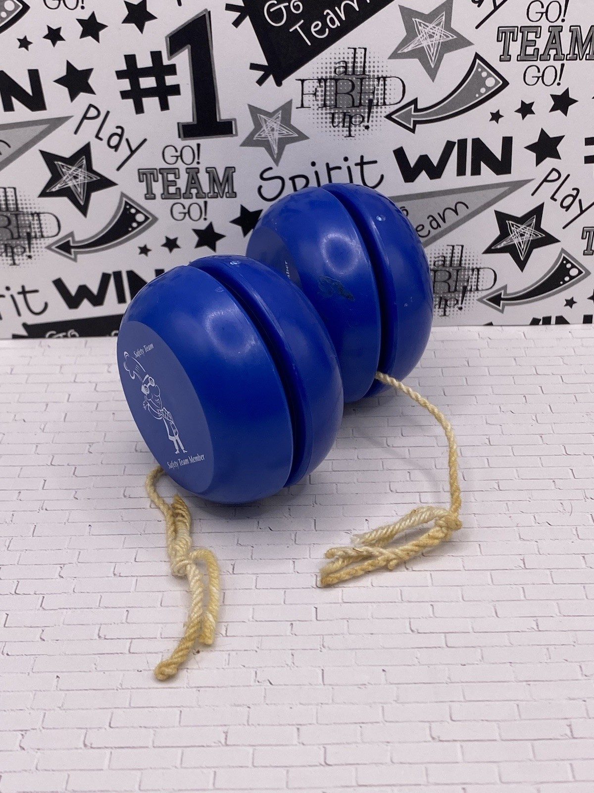 Vintage Blue Plastic Yo-Yo 77 kids by American Eagle