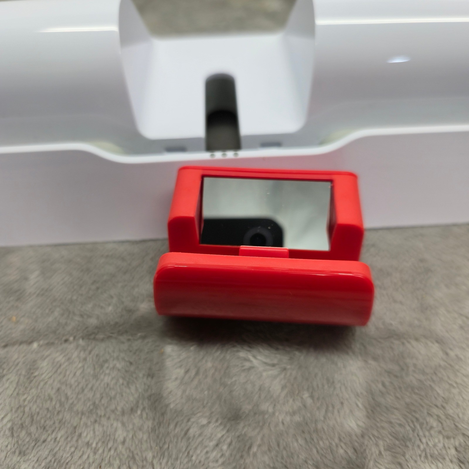 Osmo Base for iPad with Red Reflector Model 810-00044 White Replacement Part