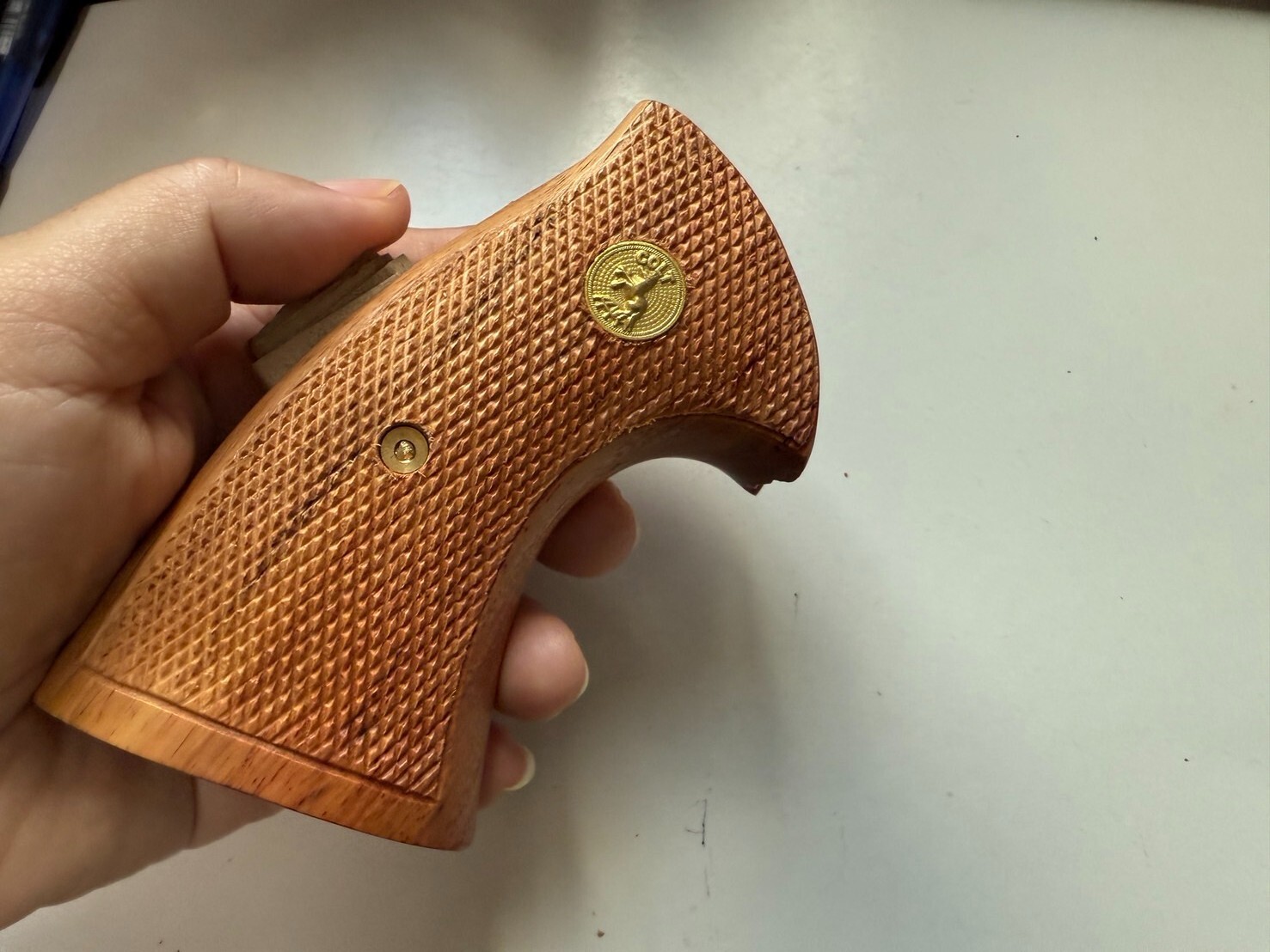 Light hardwood grip for COLT PYTHON grips (I, E FRAME) All checkered handmade