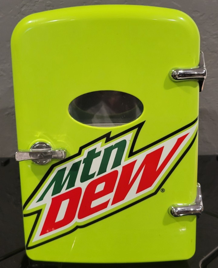 Mountain Dew MIS134MD Mini Portable Compact Fridge | Intertek 2020 | USED