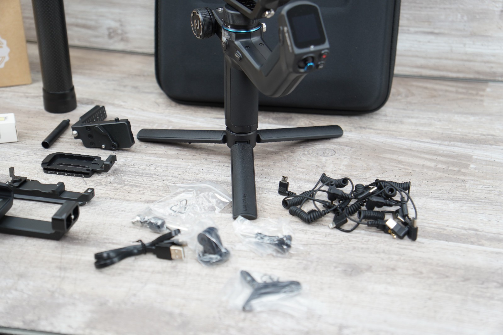 Feiyu SCORP Mini 2 Kit | Gimbal Stabilizer for Mirrorless Camera Smartphone