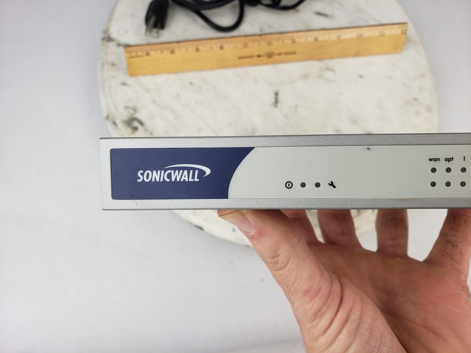 SonicWall TZ-180 Total Secure VPN Firewall Security Router Wireless & 12 Volt