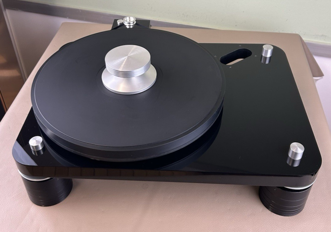BASIS 2001 TURNTABLE BOX COOL