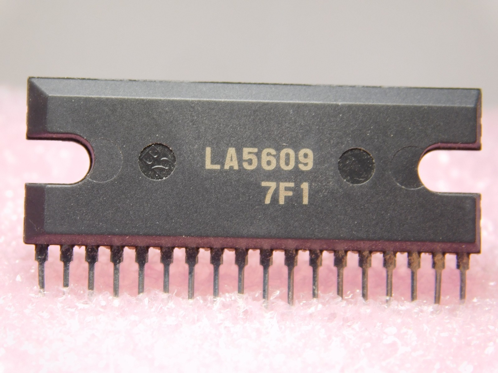 LA5609 / IC / SIP / 2 PIECES (qzty)