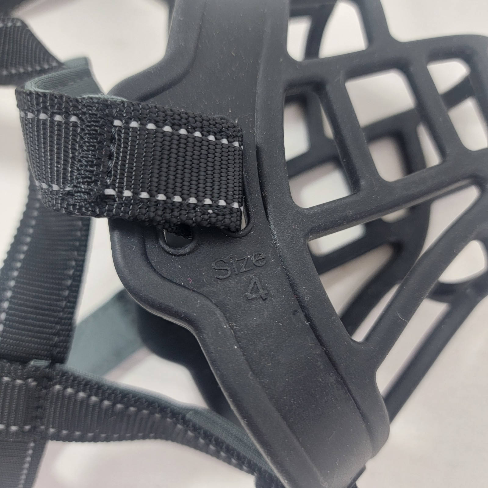 Barkless Dog Black Basket Muzzle Size 4 NWOT Soft Silicone Helps Prevent Biting