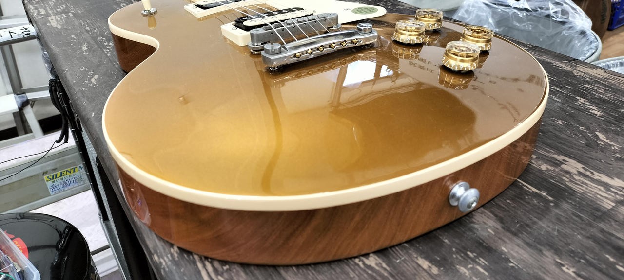 GIBSON LESPAUL LASSIC electric guitar