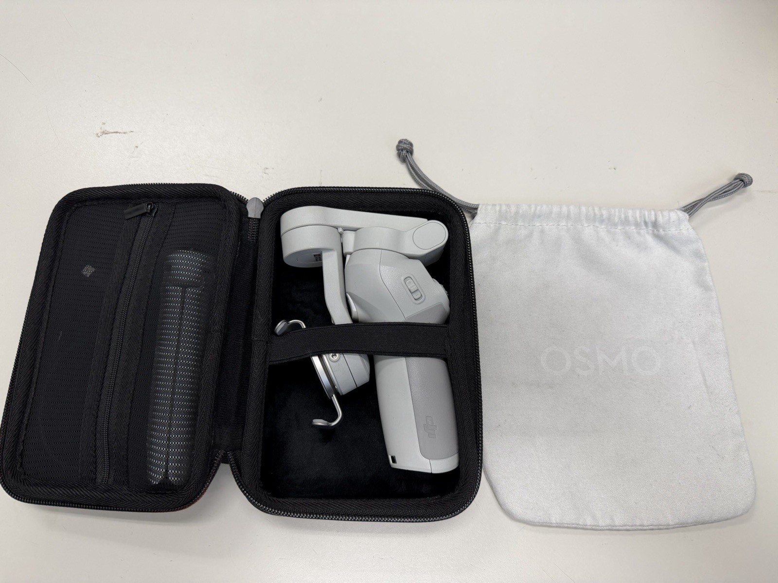 DJI Osmo Mobile SE Smartphone 3-Axis Gimbal Stabilizer W/ Hard Case