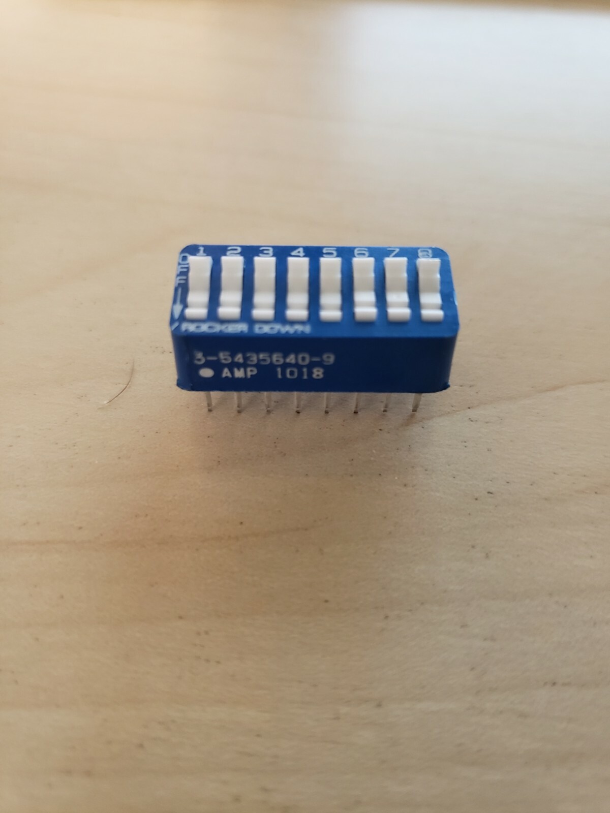 AMP 8 Position DIP Switch Rocker Blue (3-5435640-9), 14 pieces