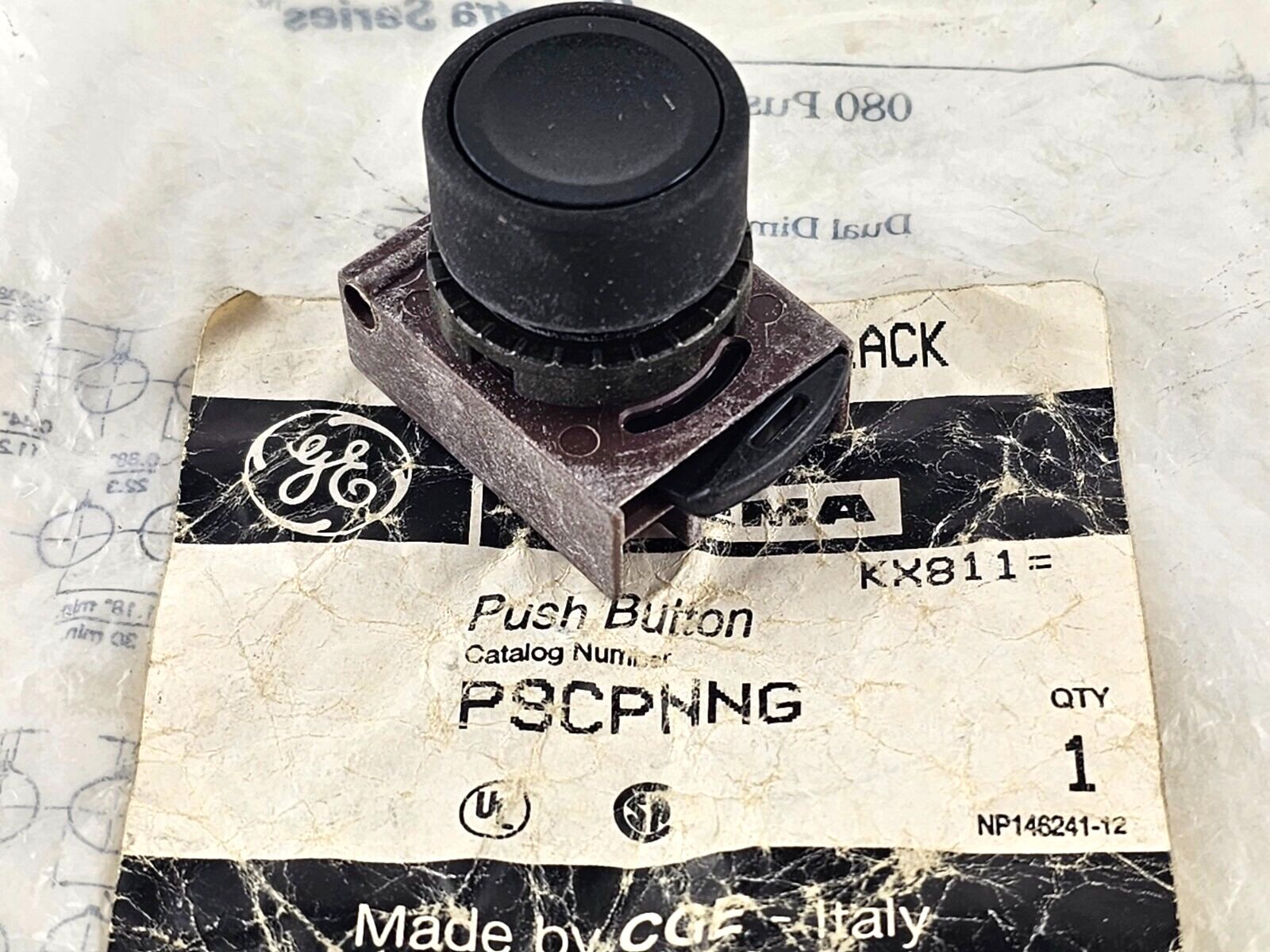 GE General Electric P9XPNNG Standard Pushbutton, Black Button NEW