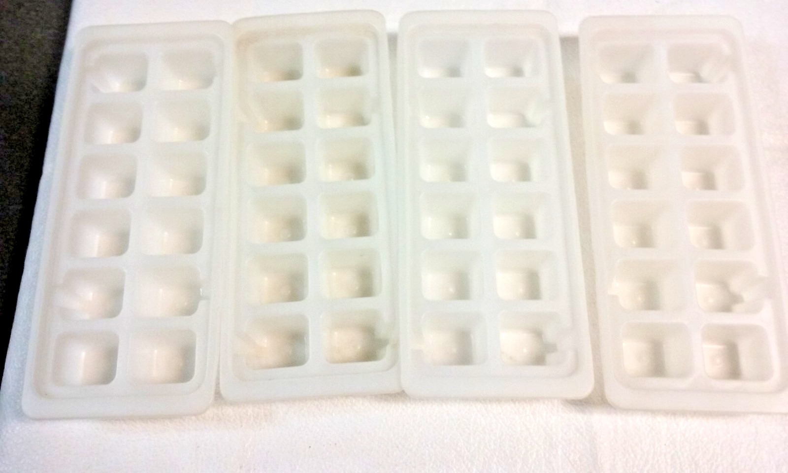 4 vintage White Plastic Ice Cube Trays - 10.75"x4.5"x1.5"
