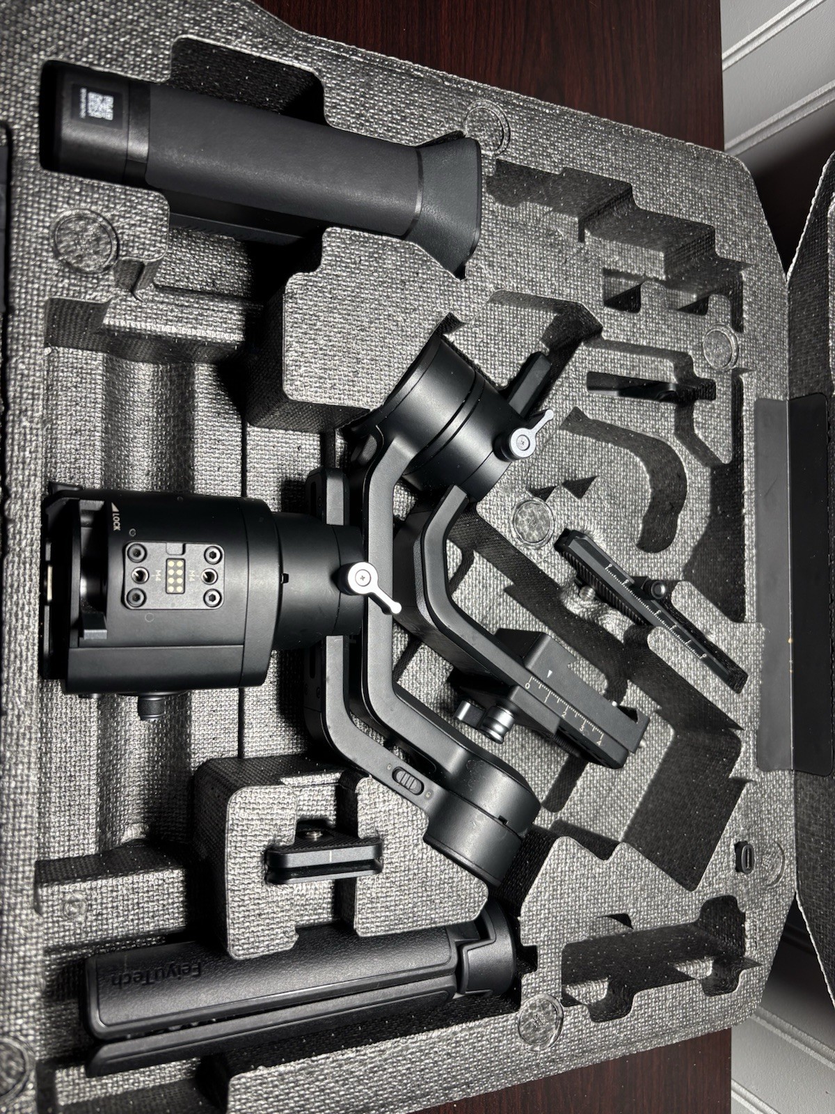 DJI Ronin-SC Handheld 3-axis Stabilizer + Cables