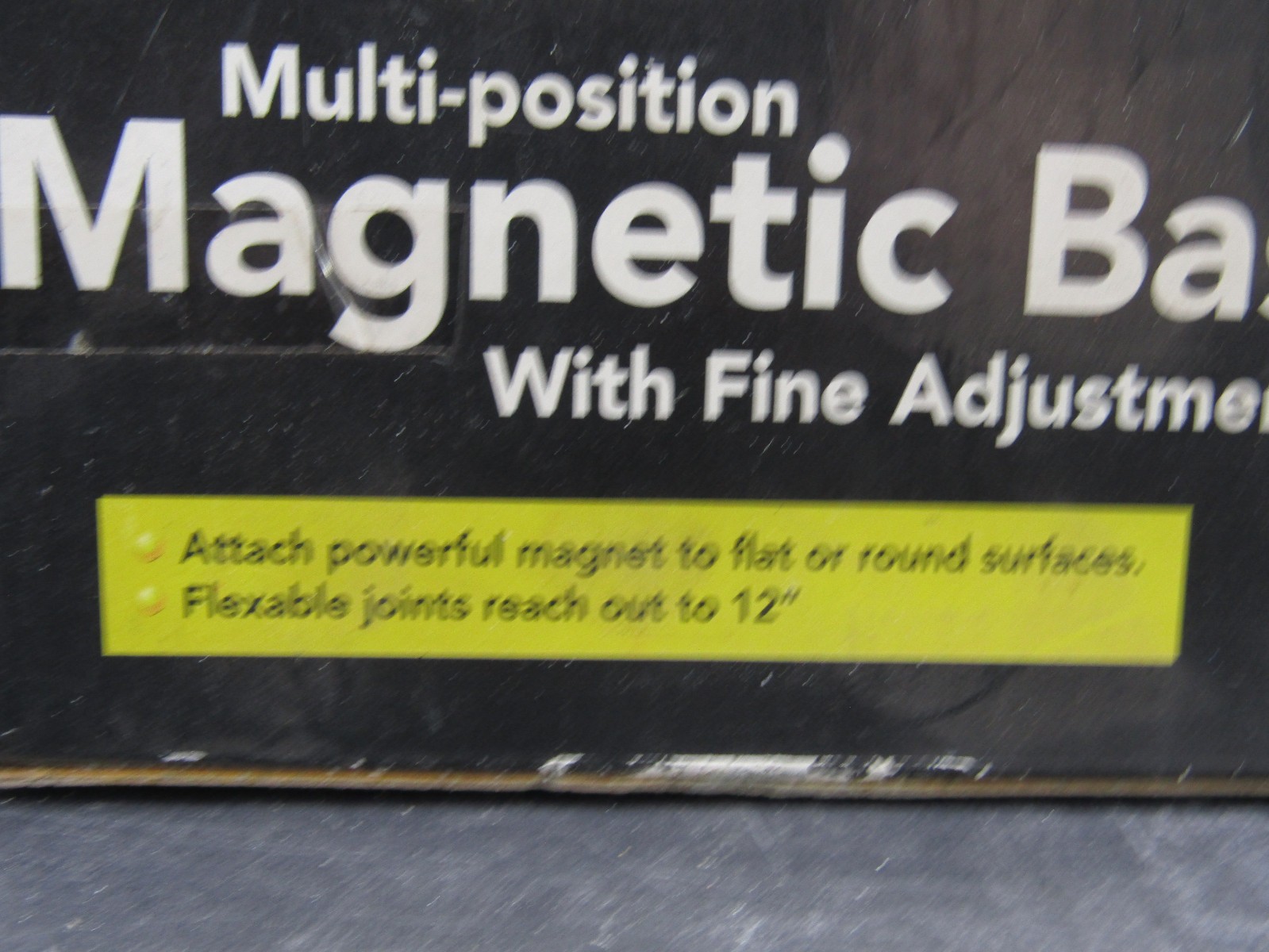 Cen-Tech Multi-Position Magnetic Base w/Fine Adjustment (Pre-Owned)