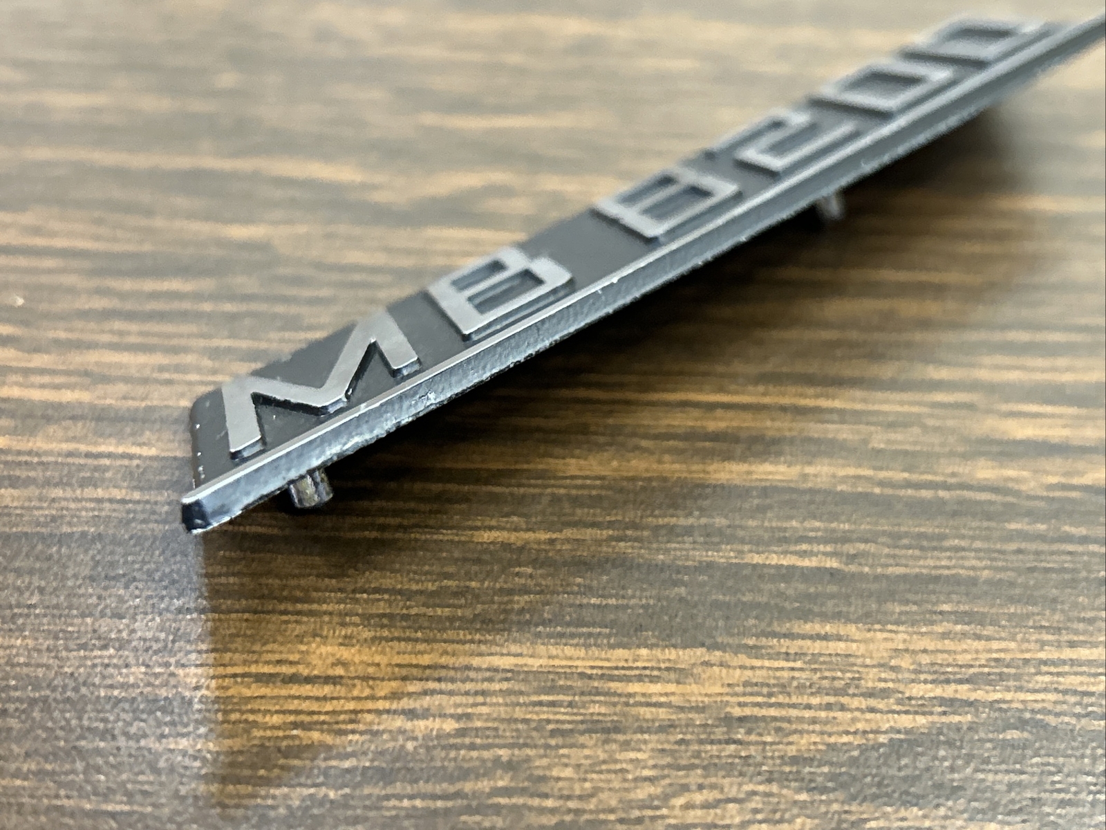 Mac Tools - MB 8200 - Toolbox Metal Emblem