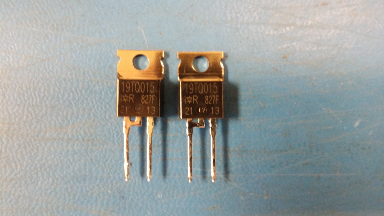 (5 PCS) 19TQ015 IR Diode Schottky 15V 19A 2-Pin(2+Tab) TO-220AC