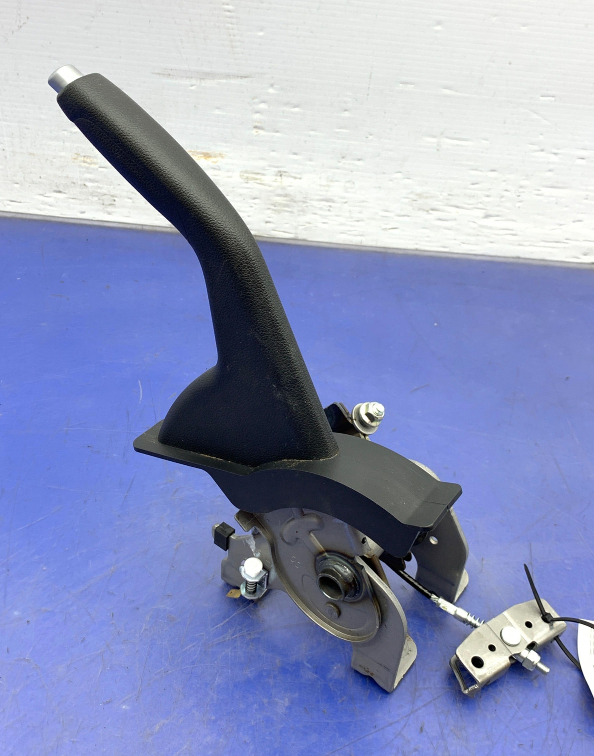 2019 HYUNDAI KONA OEM EMERGENCY PARKING HAND BRAKE