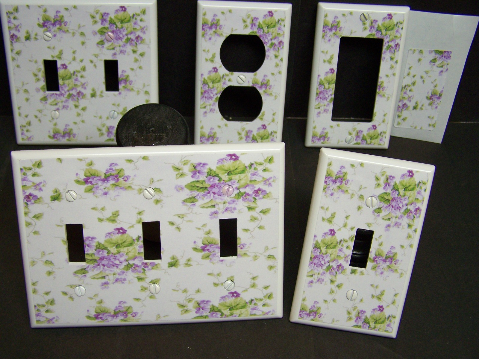 VIOLETS PURPLE LAVENDER ON WHITE   LIGHT SWITCH COVER PLATE OR OUTLET COVER