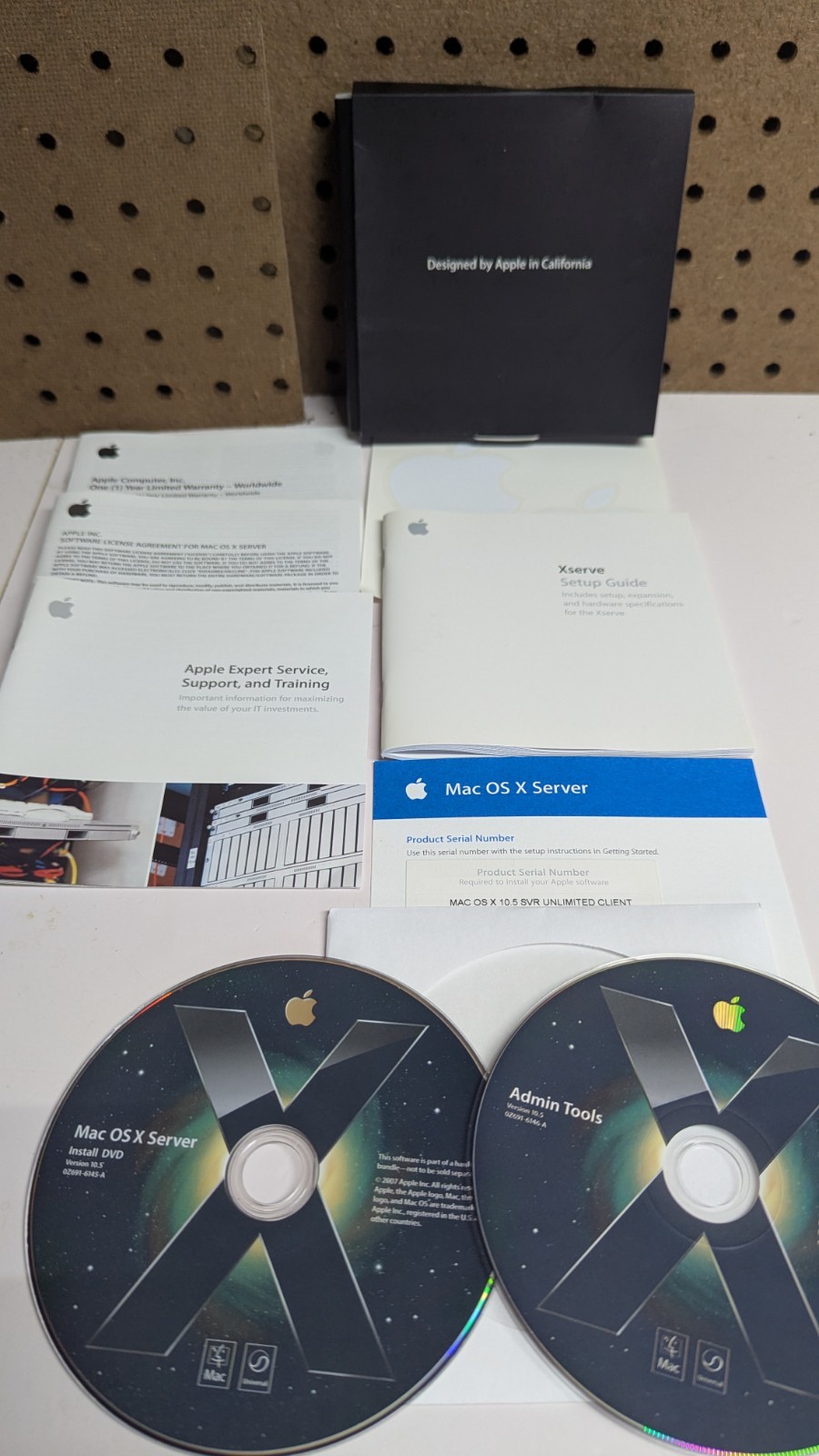 Apple Mac OS X Server X 10.5 Leapord- Unlimited Client Disc And Keys OEM