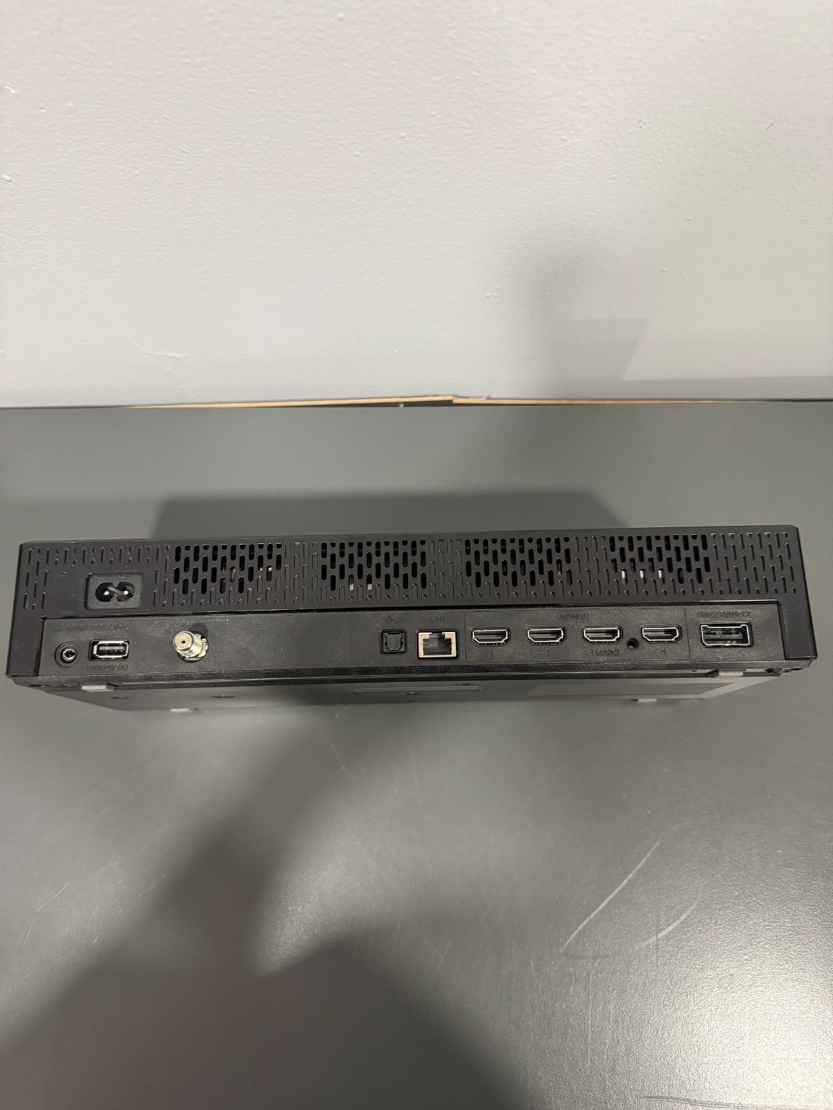 Samsung One Connect Box Model: SOC1001F