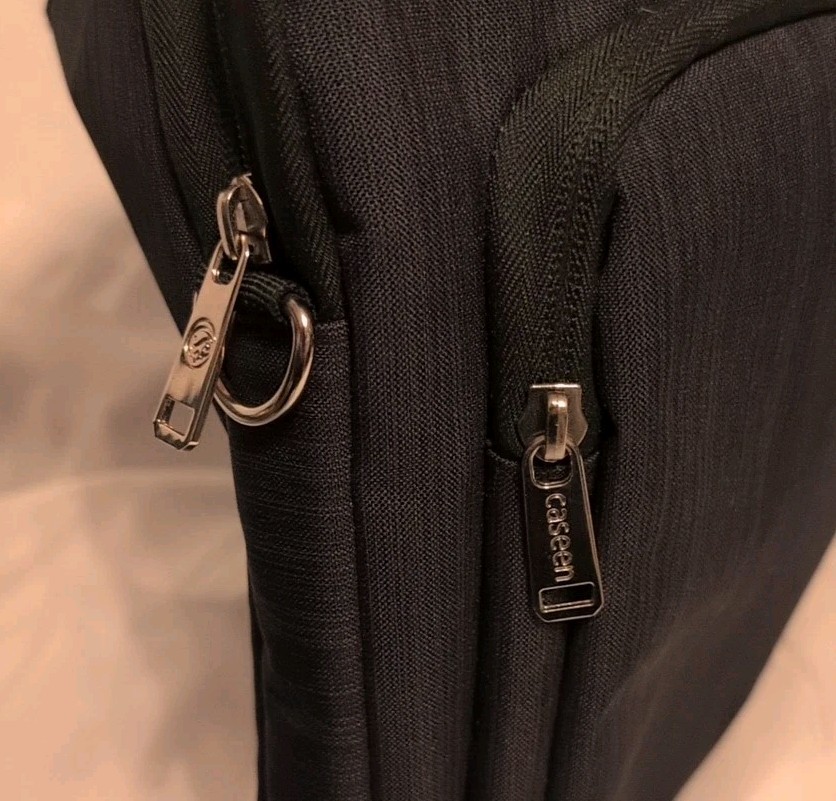 Caseen Ultrabook Messenger Bag Laptop Case Protective Lining *Missing Strap*