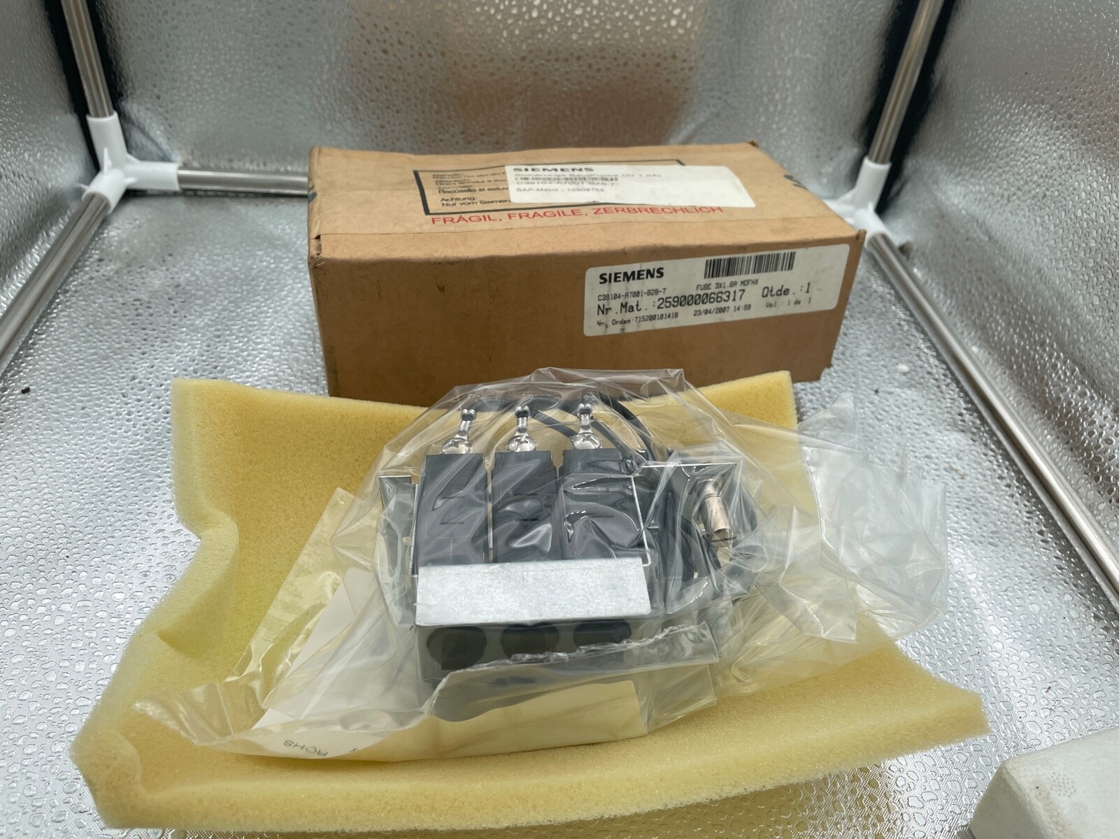 Siemens Fuse Assembly C39104-A7001-B28-7