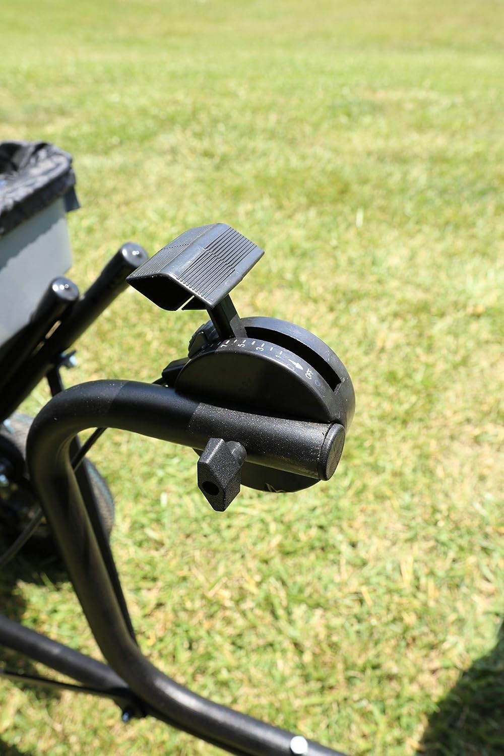 75-Pound Capacity Tow-Behind Semi-Commercial Broadcast Spreader