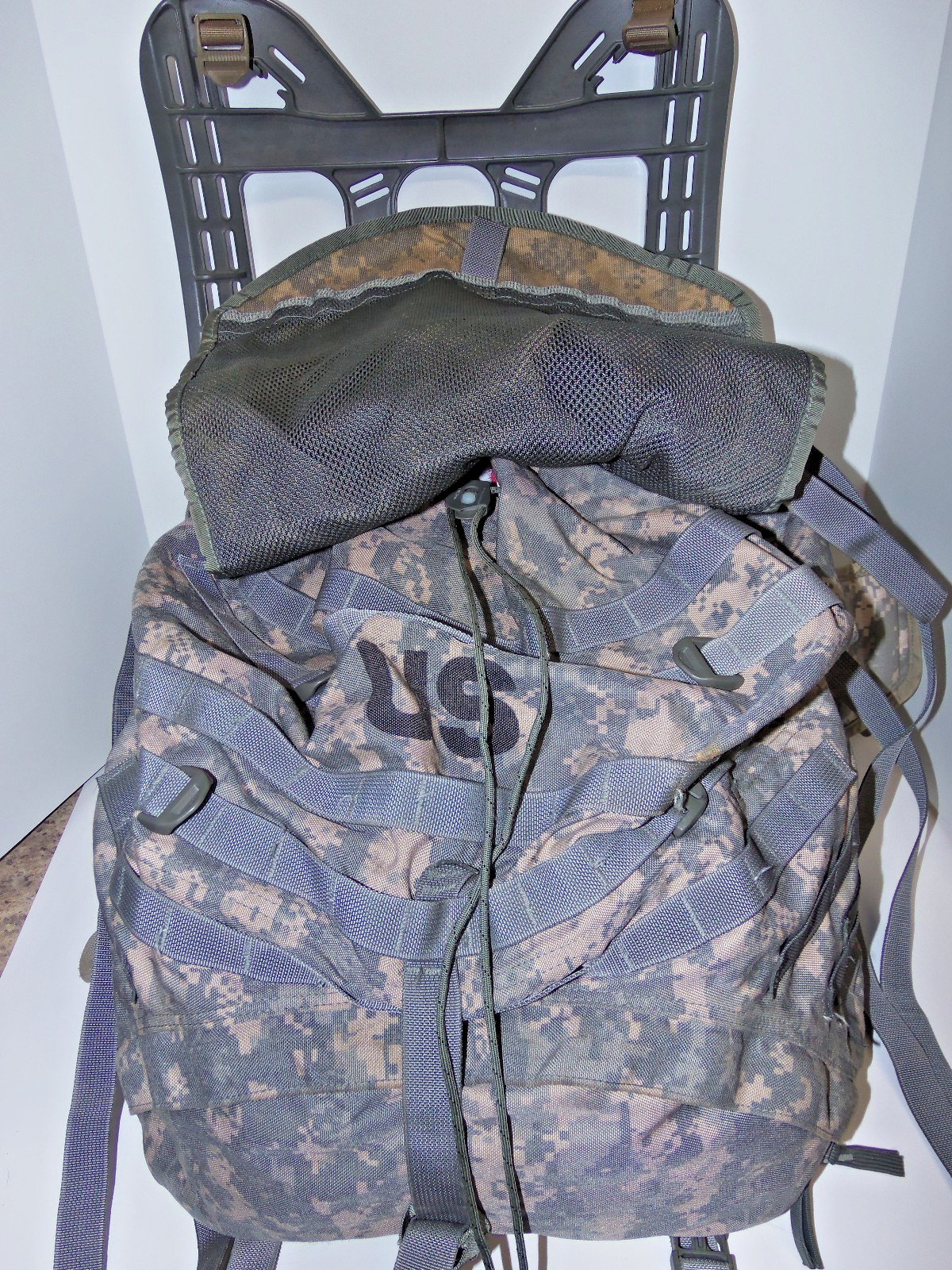 US Army Military Nylon Combat Large MOLLE II ACU Rucksack w Frame & Straps