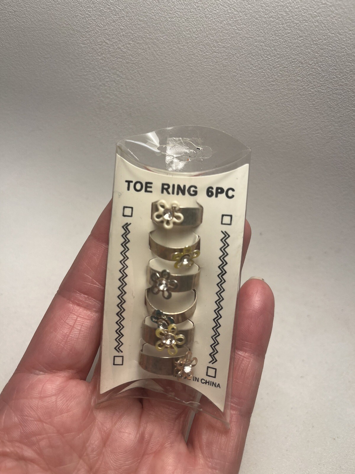 Toe Rings 6 Pieces Silver tone New in Package Adjustable B17