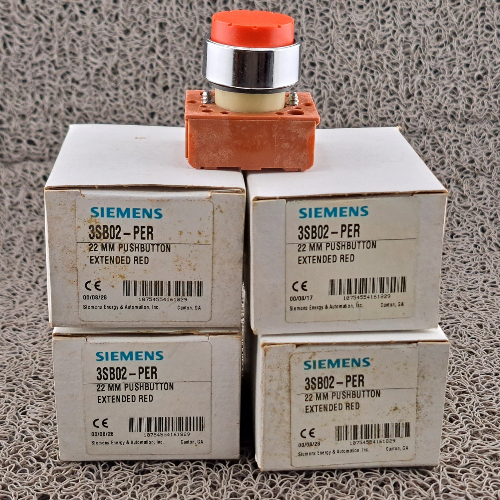 SIEMENS 3SB02-PER 22 MM Pushbutton Extended Red lot of 4