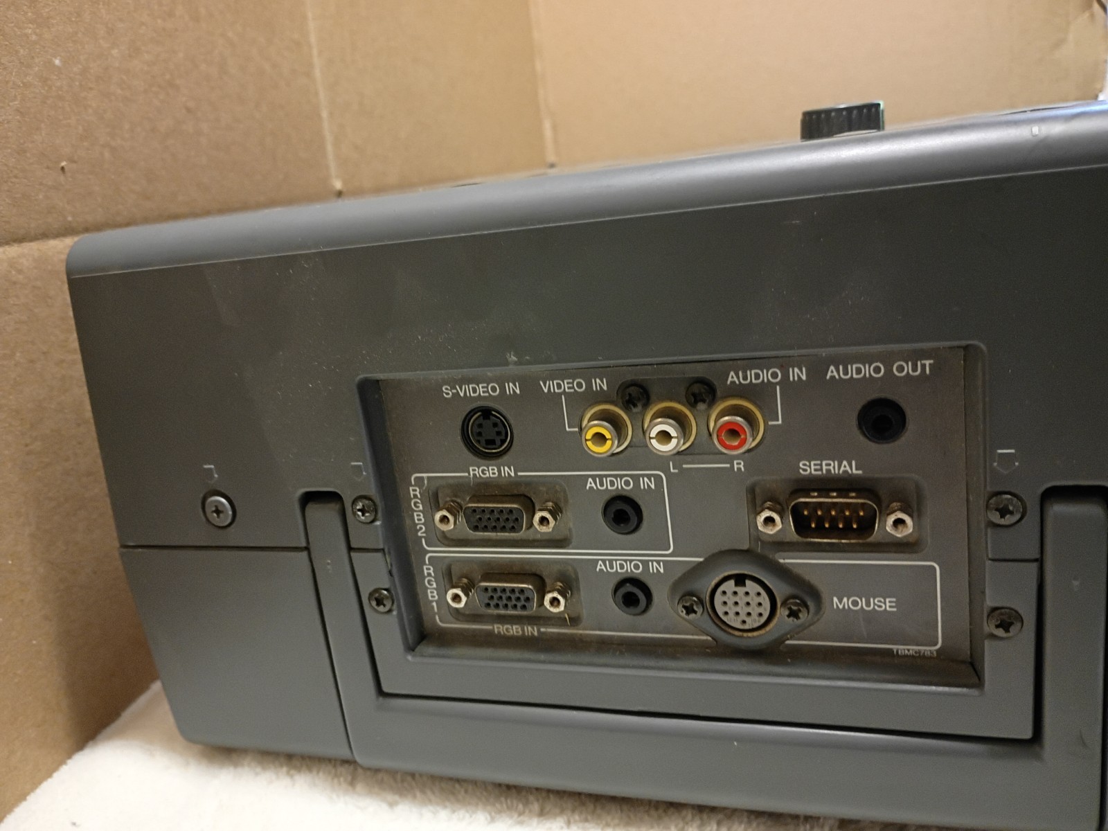 Panasonic PT-L595U LCD Projector - 1024x768, Tested ✓