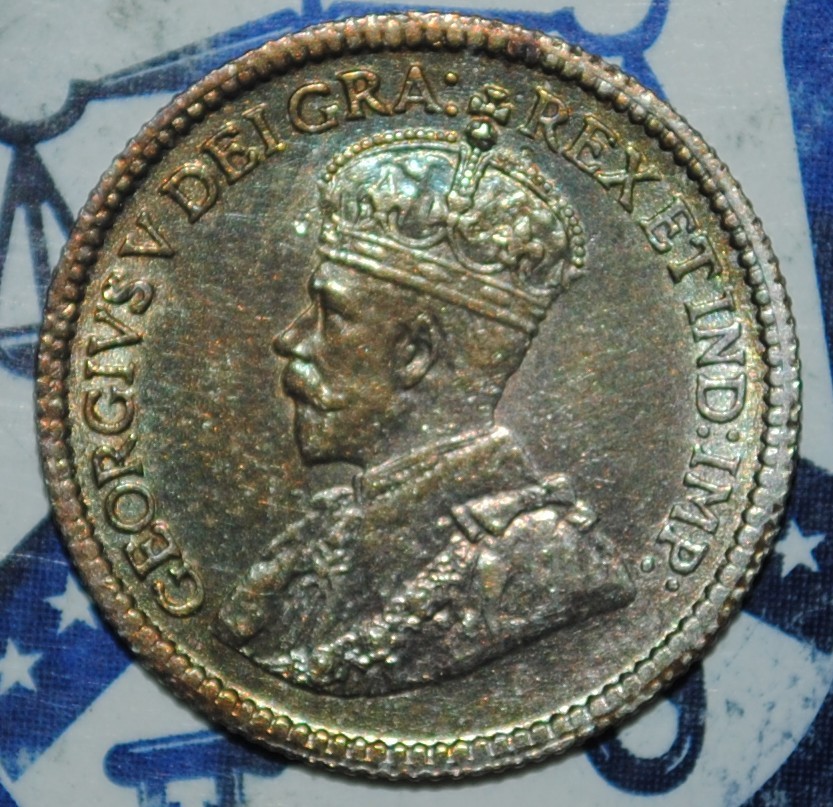 Canada 1912 Silver 5 Cents AU{{{B318