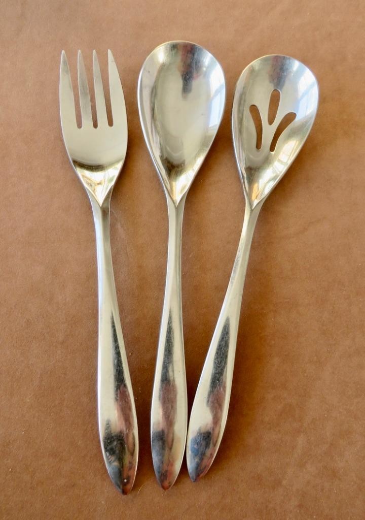 International Stainless LUCERNE Oval Teardrop Serving Fork & 2 Spoons Korea