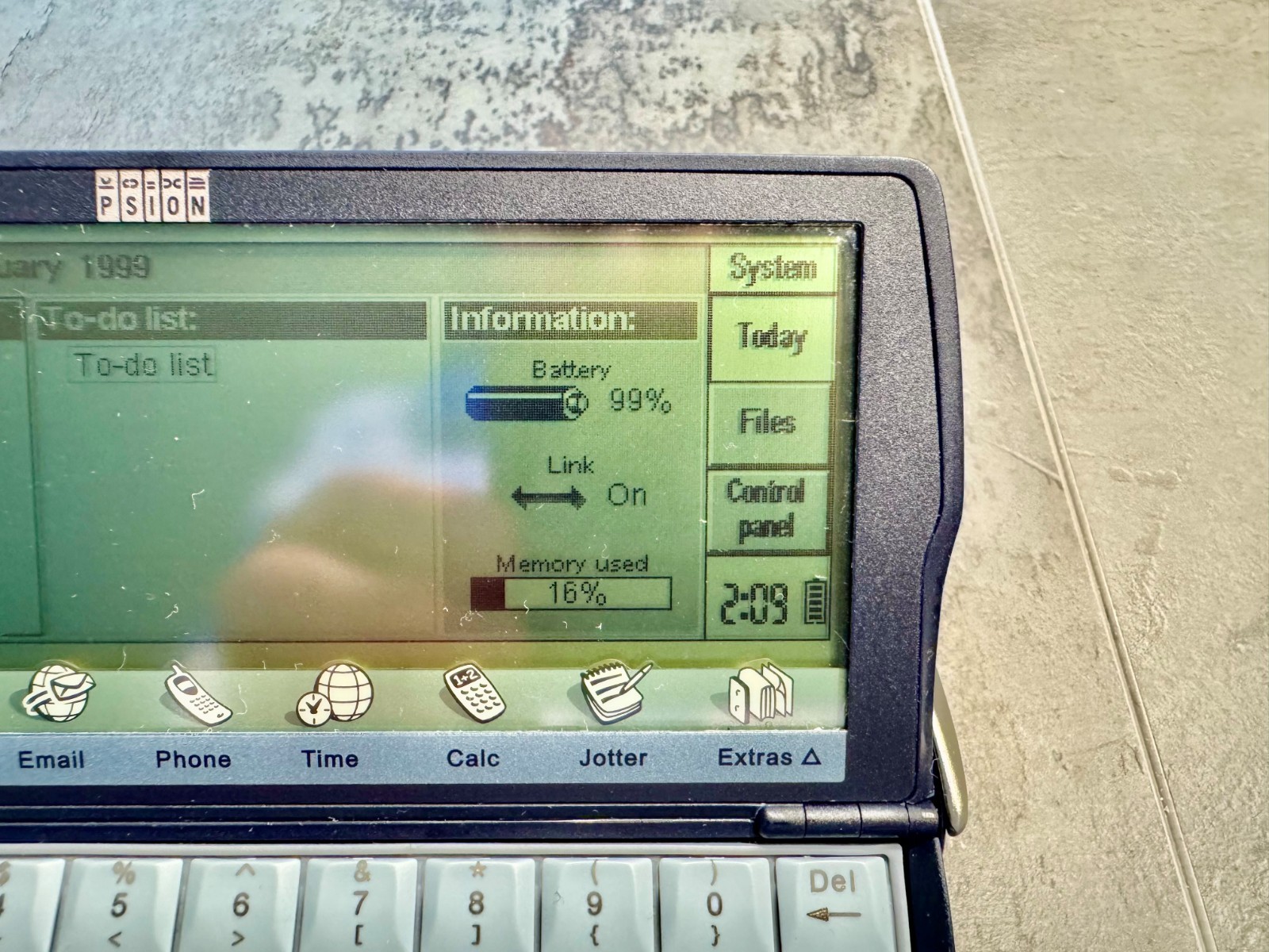 Psion Revo 8mByte new batteries with leather case, charger, cradle, box