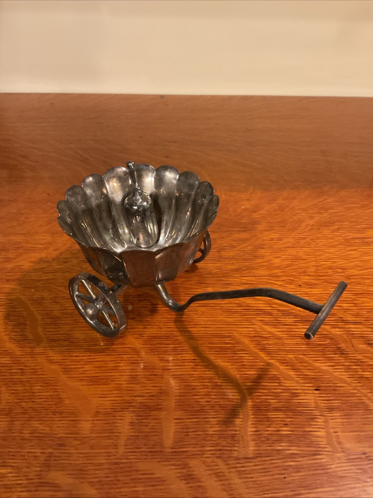 Raimond Silverplate  Server Push Wagon Bowl Height 3-3/4” With Scoop.