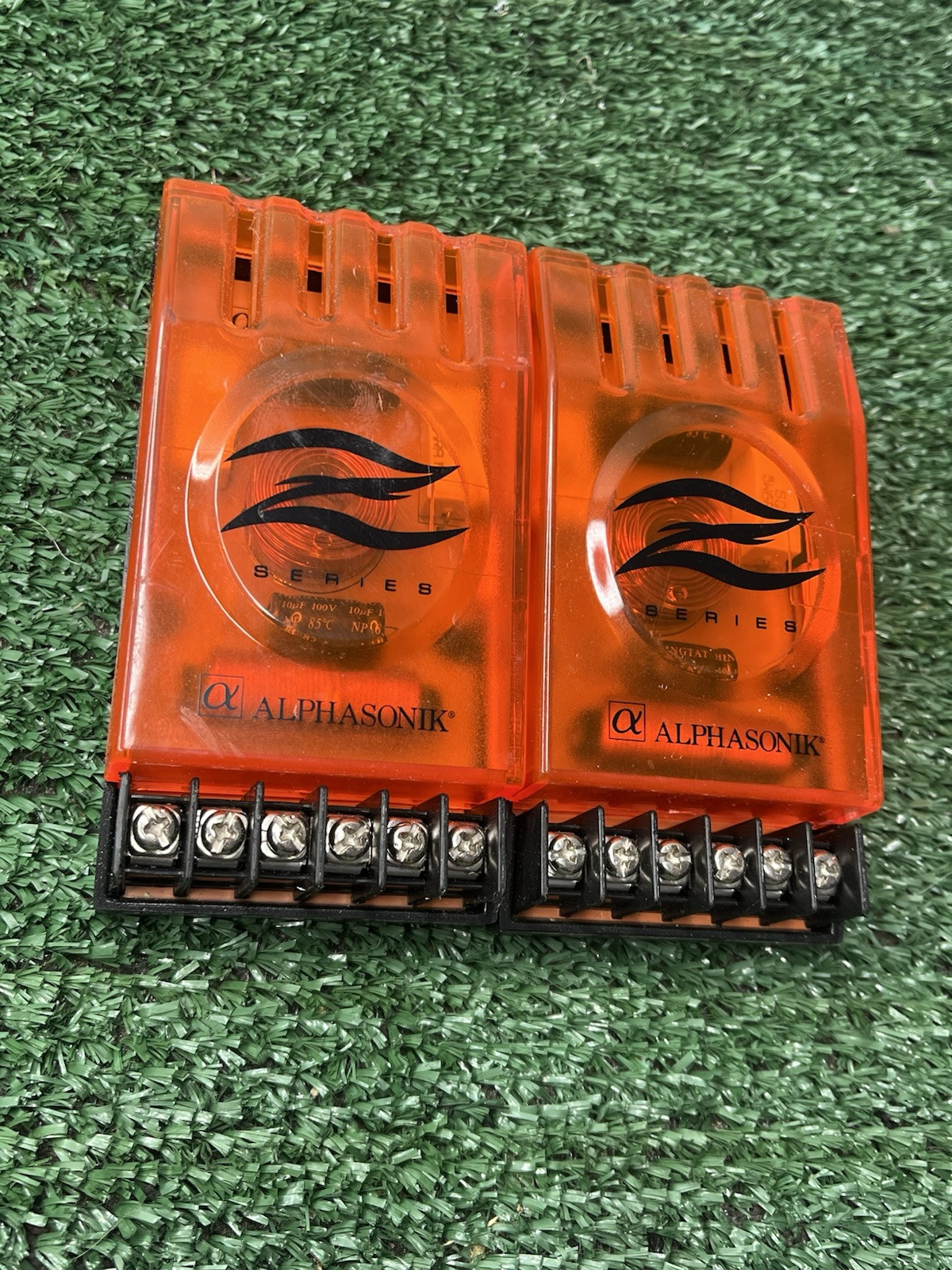 ALPHASONIK PAIR OF 2-WAY AUDIO CROSSOVERS SPEAKERS TWEETERS MIDS (AUDIOBAHN)